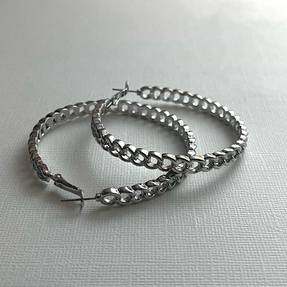 Silver Tone Chain Link Hoop Earrings